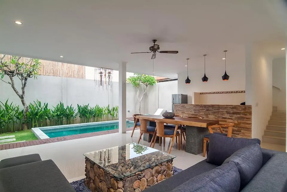 3Br Villa4 Oberoi Seminyak,18M Walk To The Beach 0*, Seminyak (Bali)