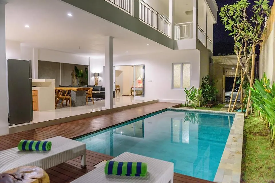 3Br Villa4 Oberoi Seminyak,18M Walk To The Beach
